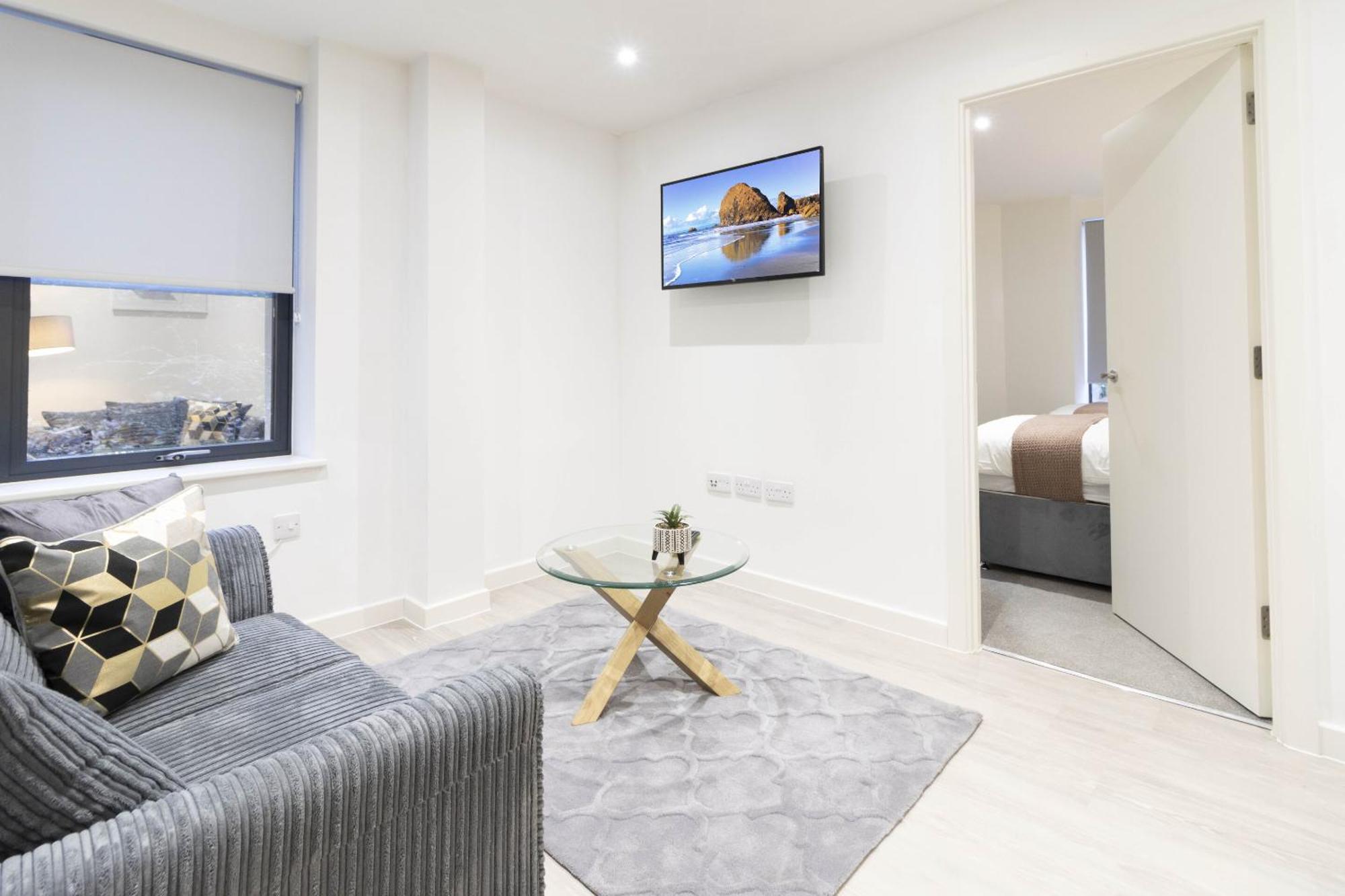 Linacre 1&2 - One And Two Bed Flat Behind The Cathedral With Free Parking And Fast Wifi Apartment Exeter Bagian luar foto