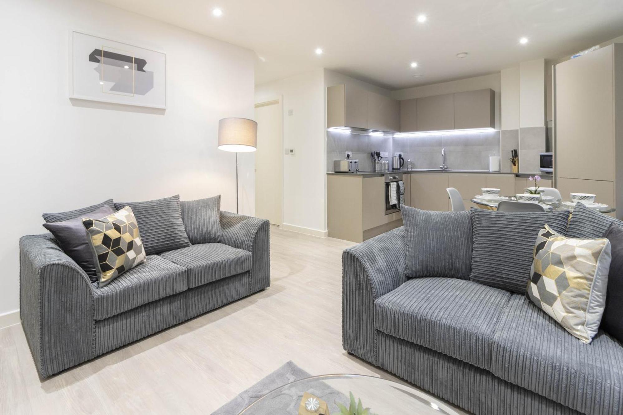 Linacre 1&2 - One And Two Bed Flat Behind The Cathedral With Free Parking And Fast Wifi Apartment Exeter Ruang foto